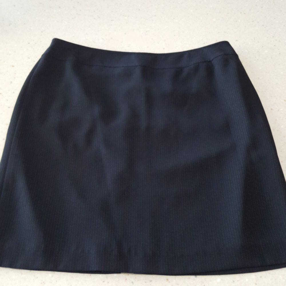 Black pencil skirt